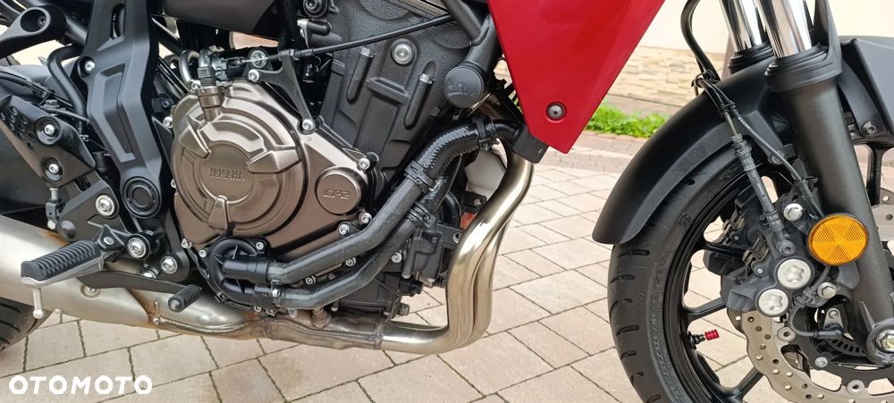 Yamaha MT - 28