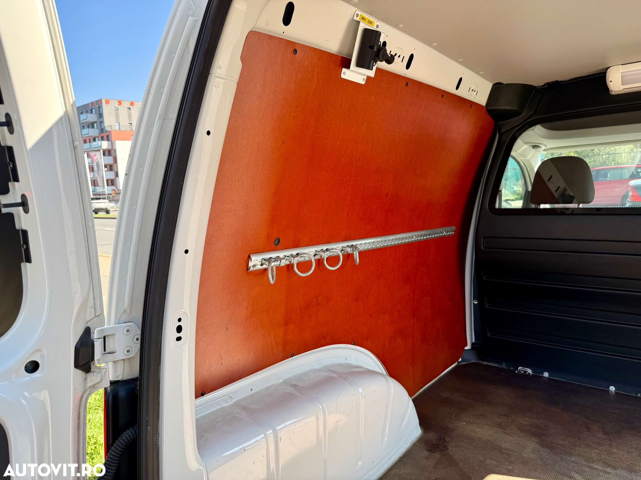 Volkswagen Caddy - 20