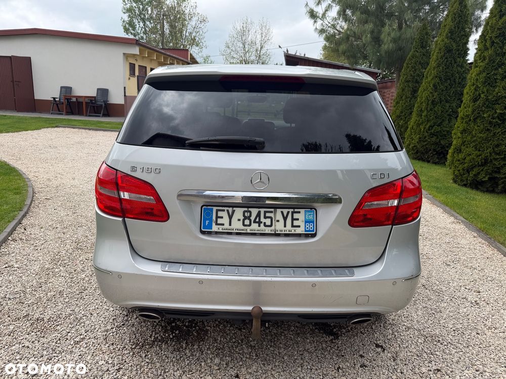 Mercedes-Benz Klasa B 180 d 7G-DCT Edition - 5
