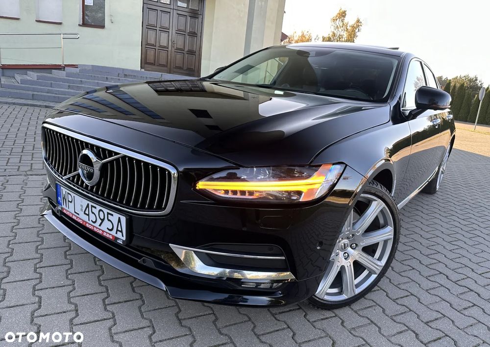 Volvo S90 - 1