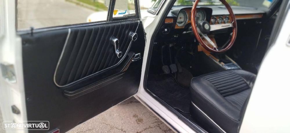 Alfa Romeo 2000 - 26