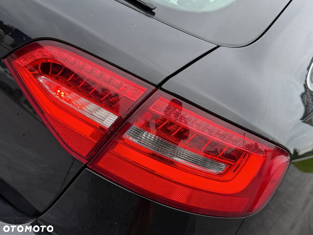 Audi A4 Avant 2.0 TDI DPF multitronic S line Sportpaket - 38