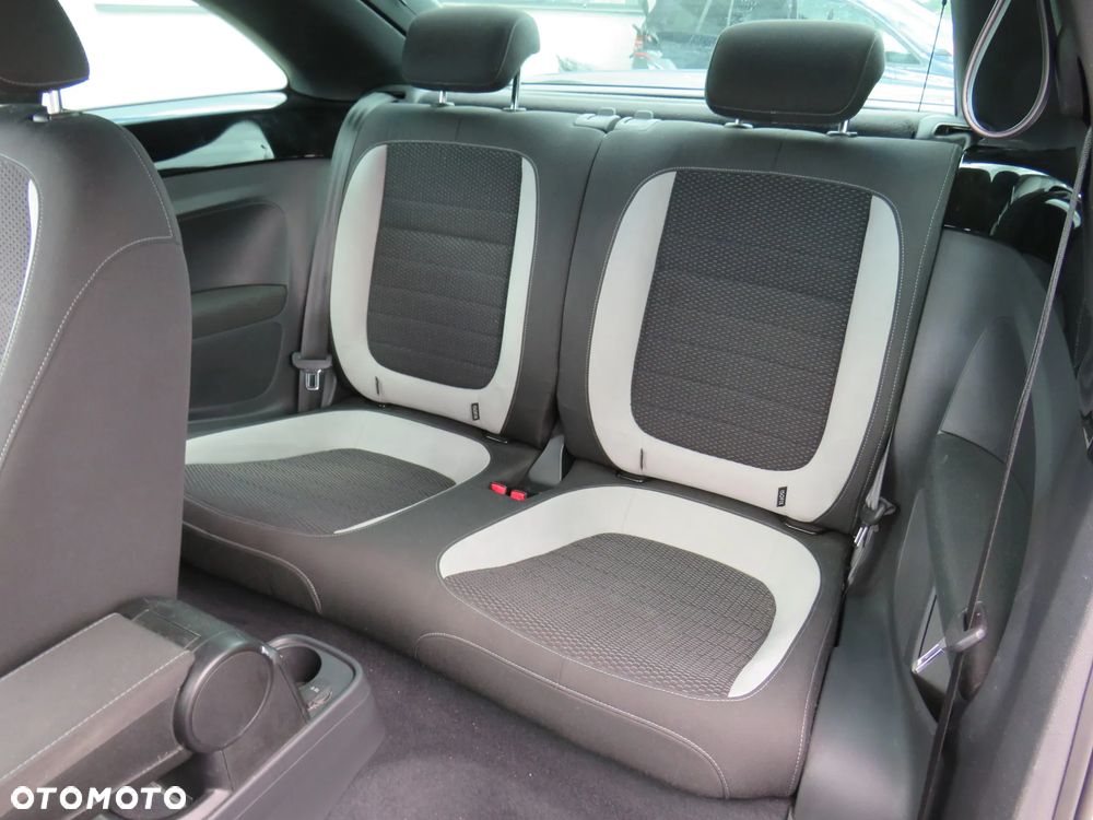 Volkswagen Beetle 2.0 TDI - 28
