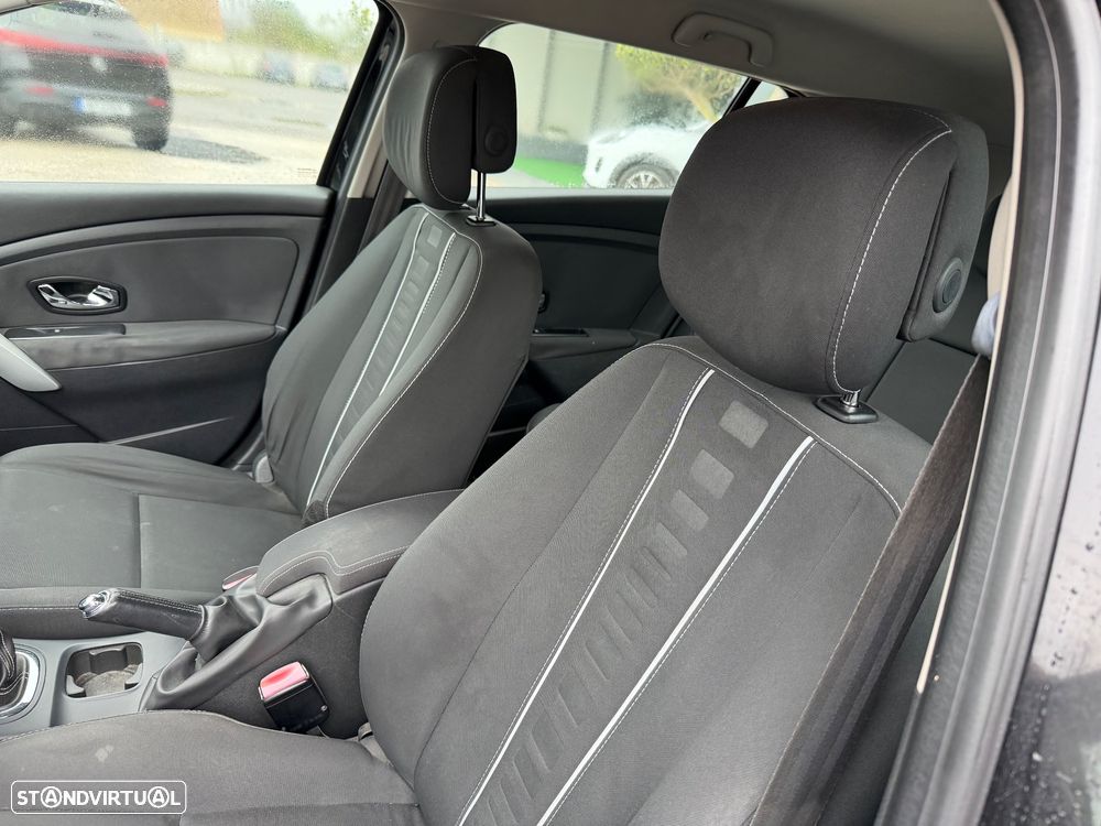 Renault Mégane Sport Tourer 1.5 dCi Dynamique SS - 13