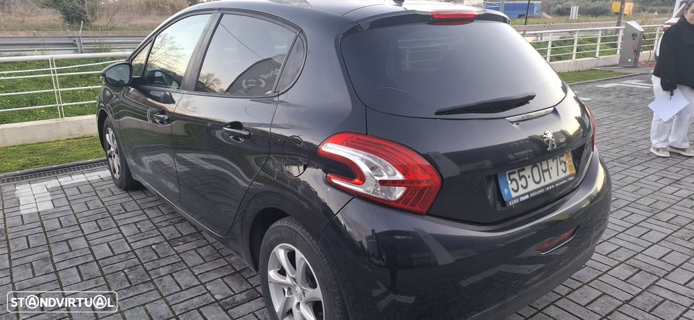 Peugeot 208 1.2 PureTech Active - 10