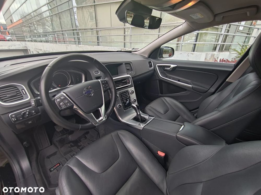 Volvo V60 - 11