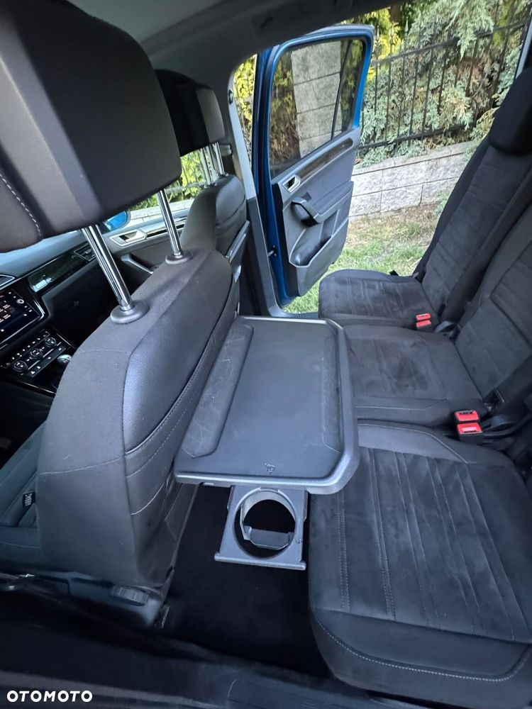 Volkswagen Touran - 6