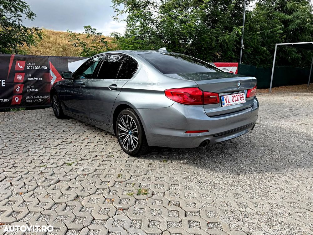 BMW Seria 5 530i Aut. Sport Line - 14