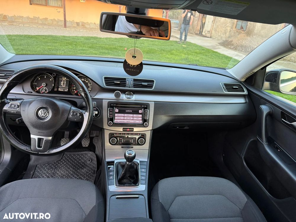 Volkswagen Passat 1.6 TDI BlueMotion Technology Highline - 6