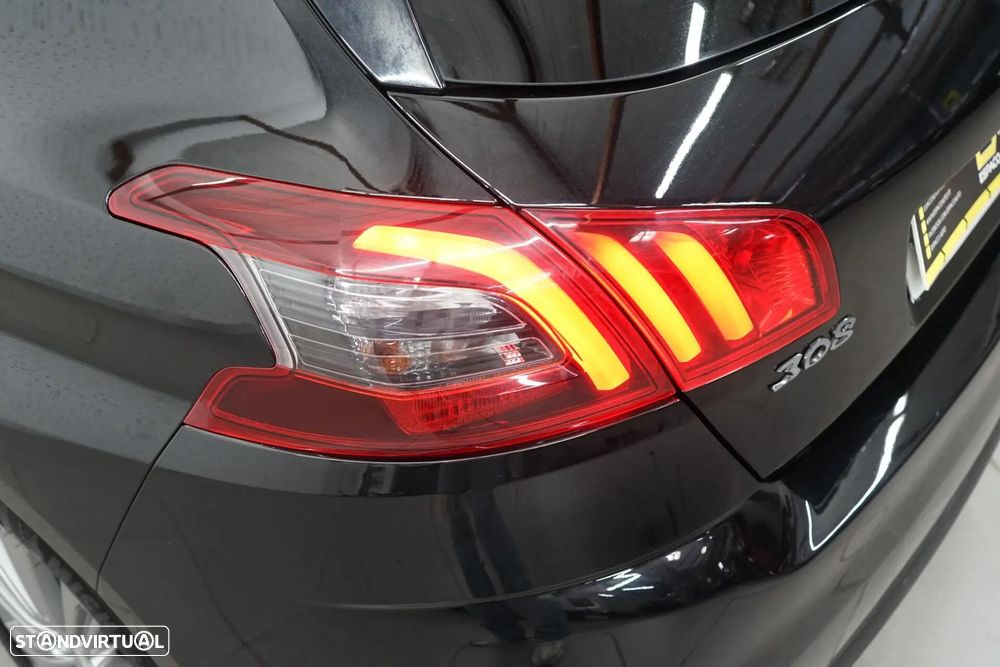 Peugeot 308 1.2 PureTech Allure Pack - 13