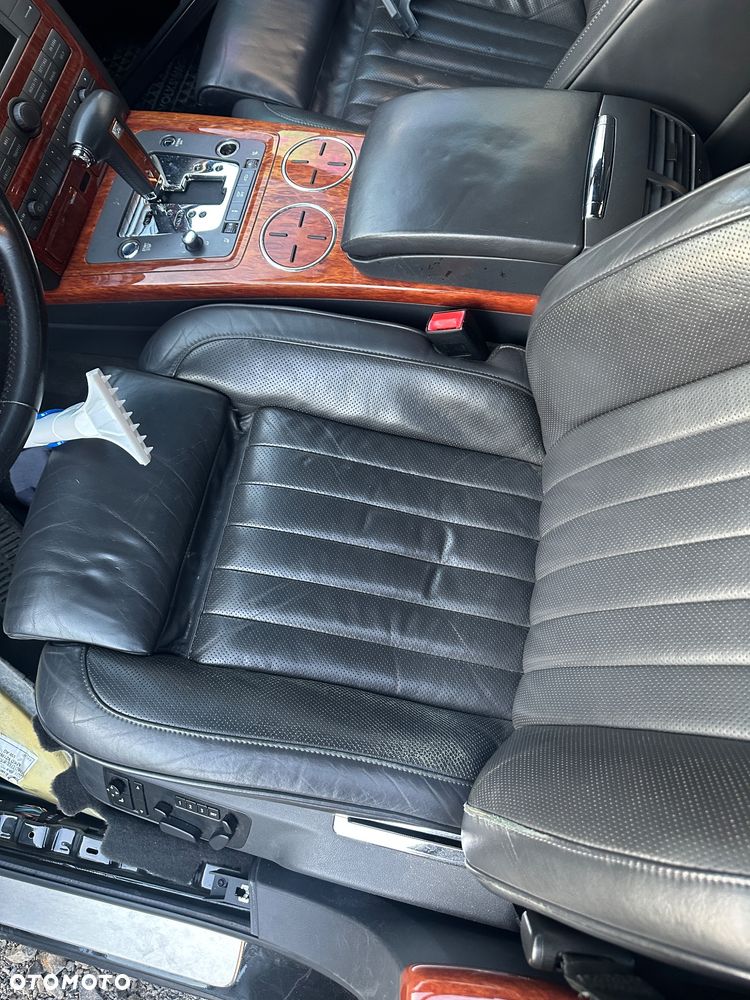 Volkswagen Phaeton - 11