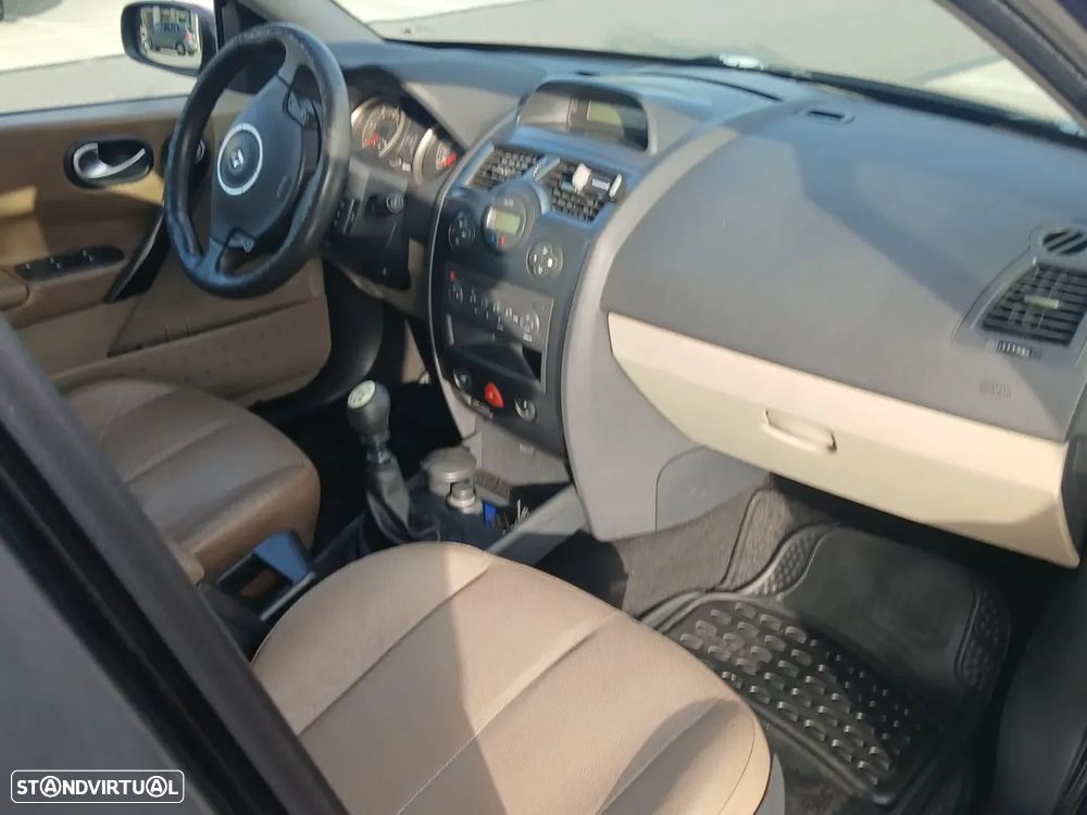 Renault Mégane Break 1.5 dCi Dynamique - 2