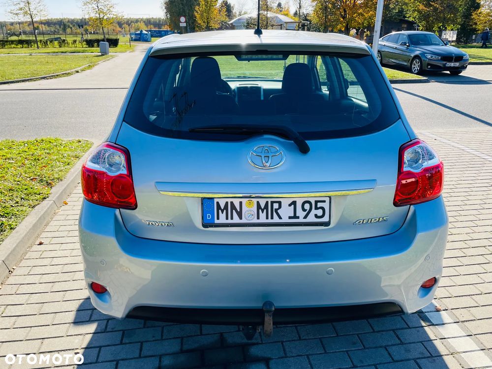 Toyota Auris 1.6 Executive - 4
