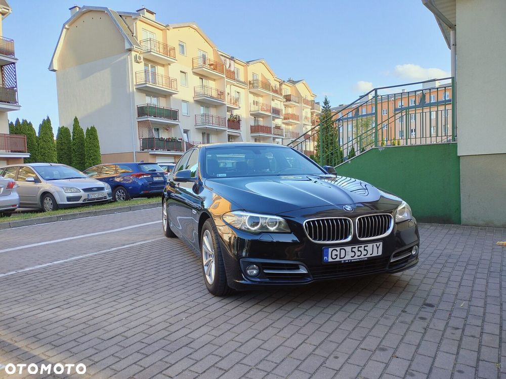 BMW Seria 5 520d xDrive - 1