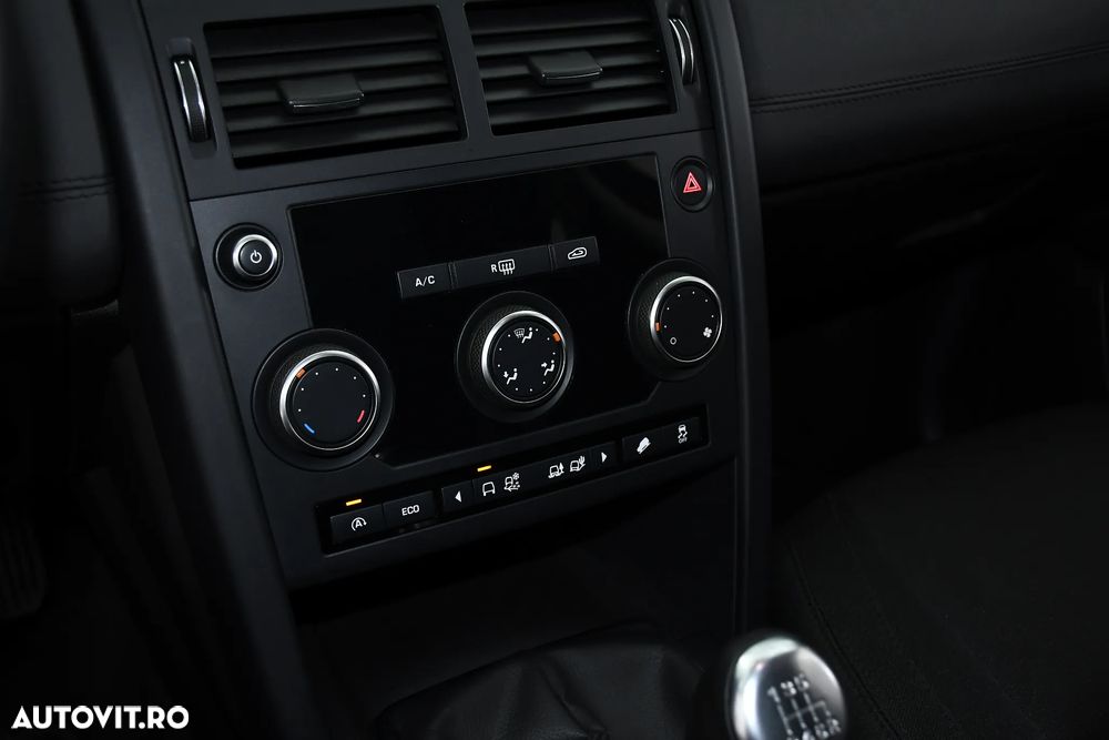 Land Rover Discovery Sport - 39