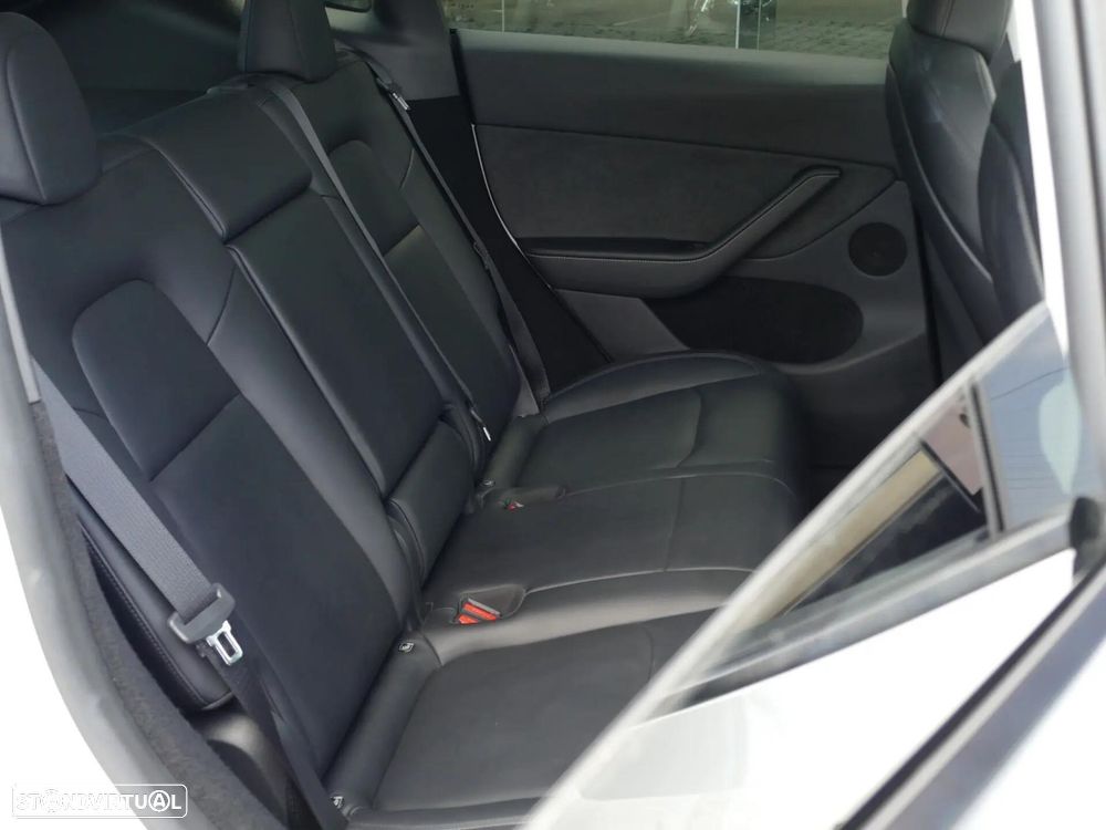 Tesla Model Y Tração Traseira - 32