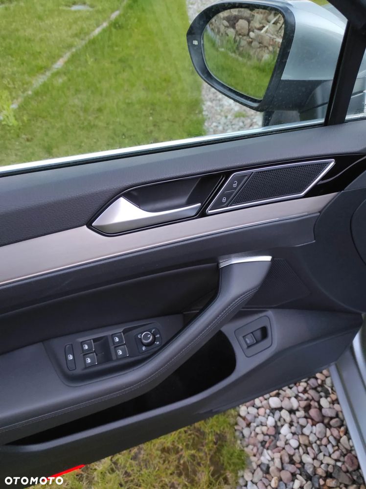 Volkswagen Passat 2.0 TDI BMT Highline - 17