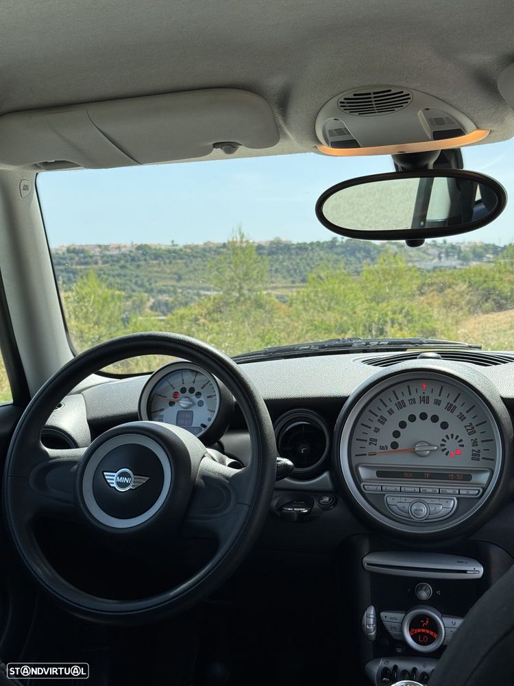 MINI 3 Portas Cooper D - 32