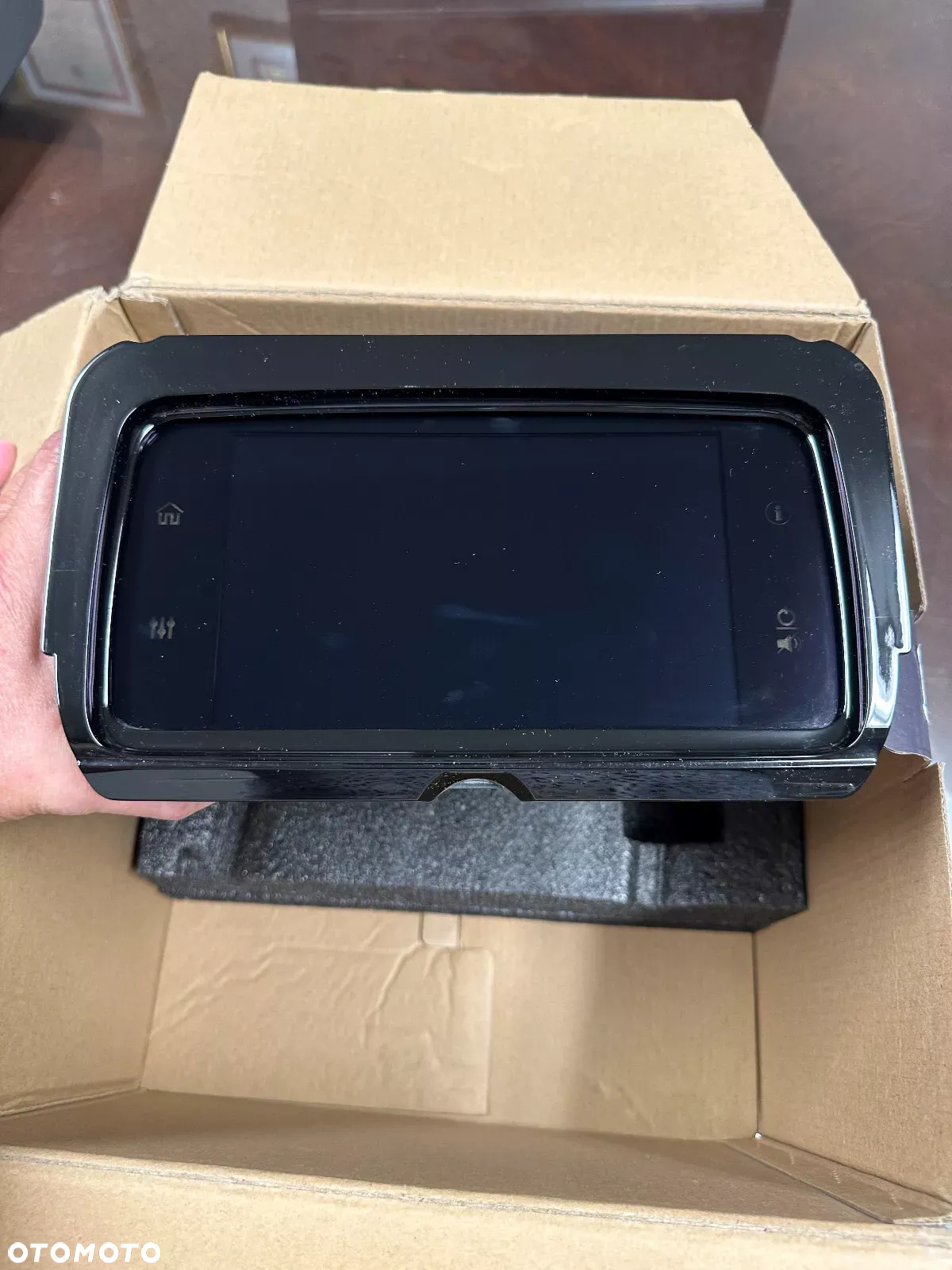 RADIO NAWIGACJA BOOM BOX GTS HARLEY TOURING 19- - 2