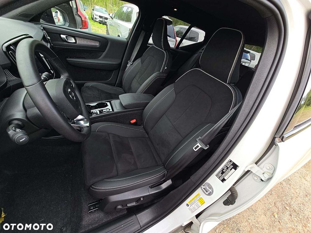 Volvo XC 40 - 6