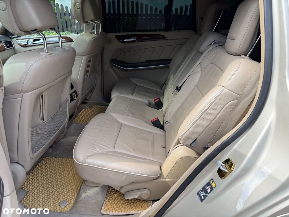Mercedes-Benz GL 500 4-Matic - 11