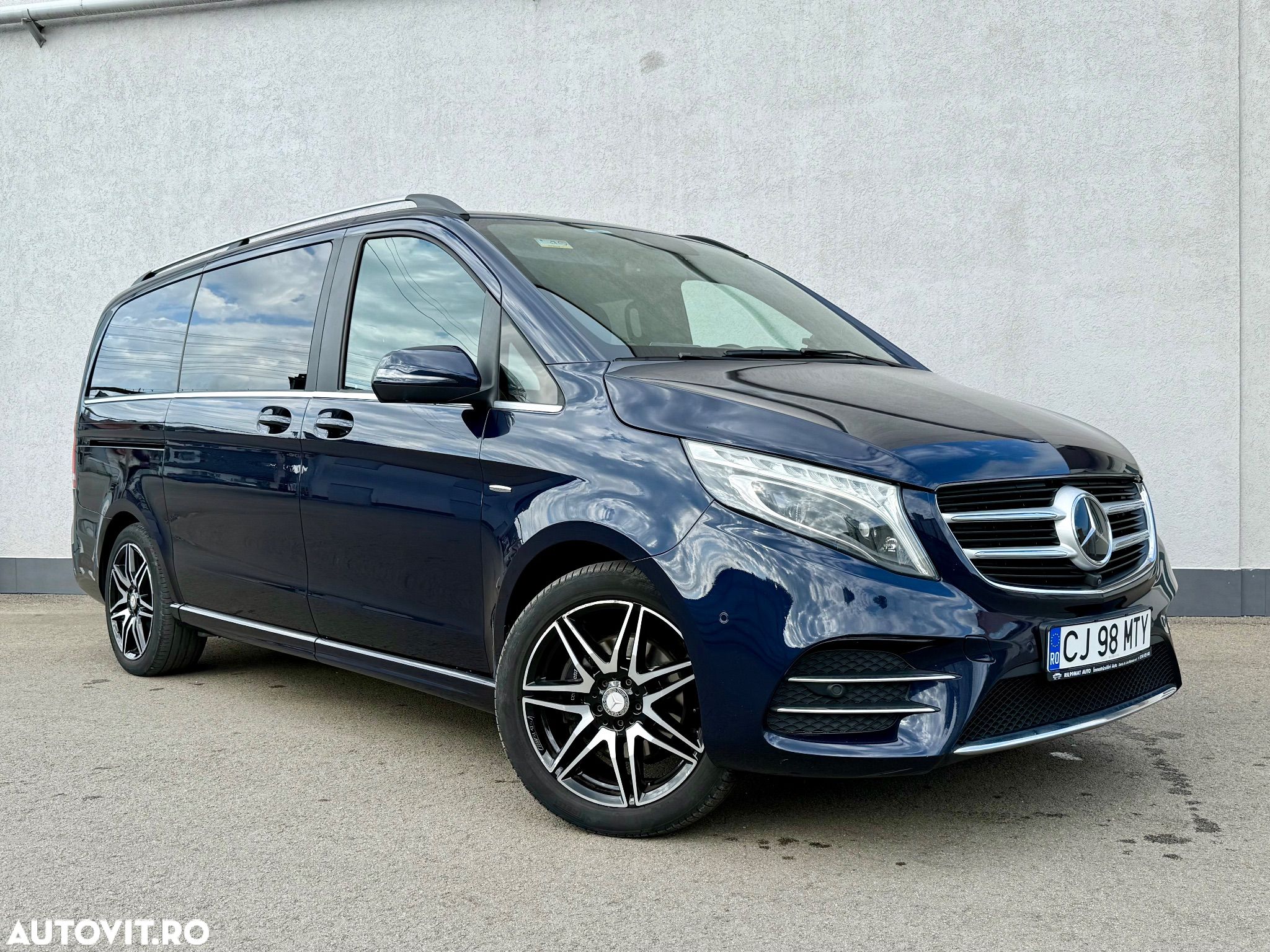 Mercedes-Benz V 250 (BlueTEC) d lang 4Matic 7G-TRONIC Avantgarde Edition - 1