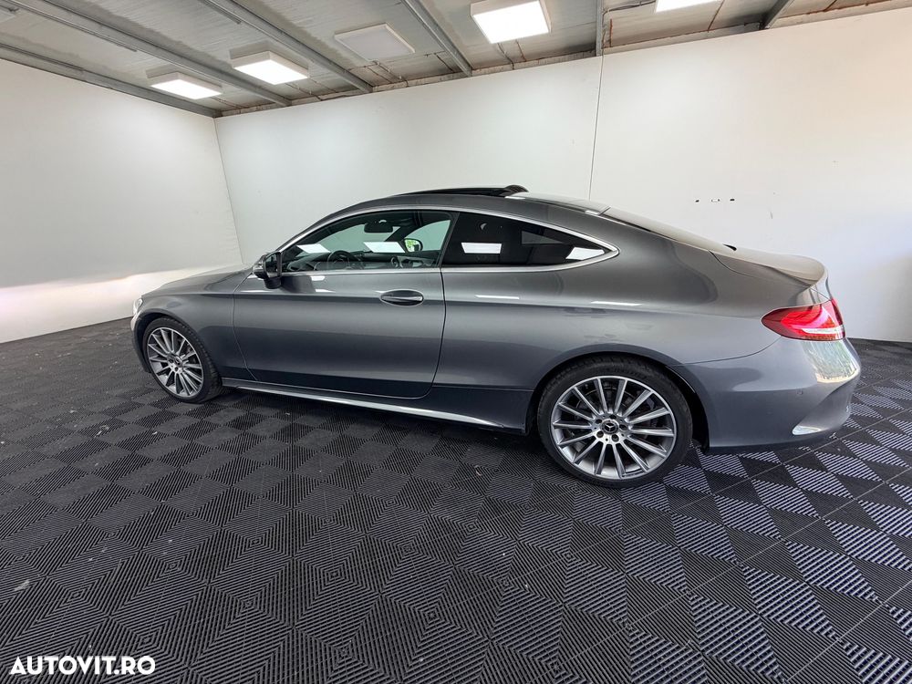 Mercedes-Benz C 180 9G-TRONIC AMG Line - 38