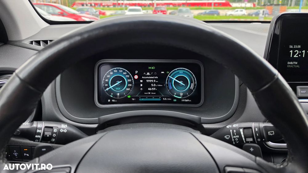 Hyundai KONA - 6