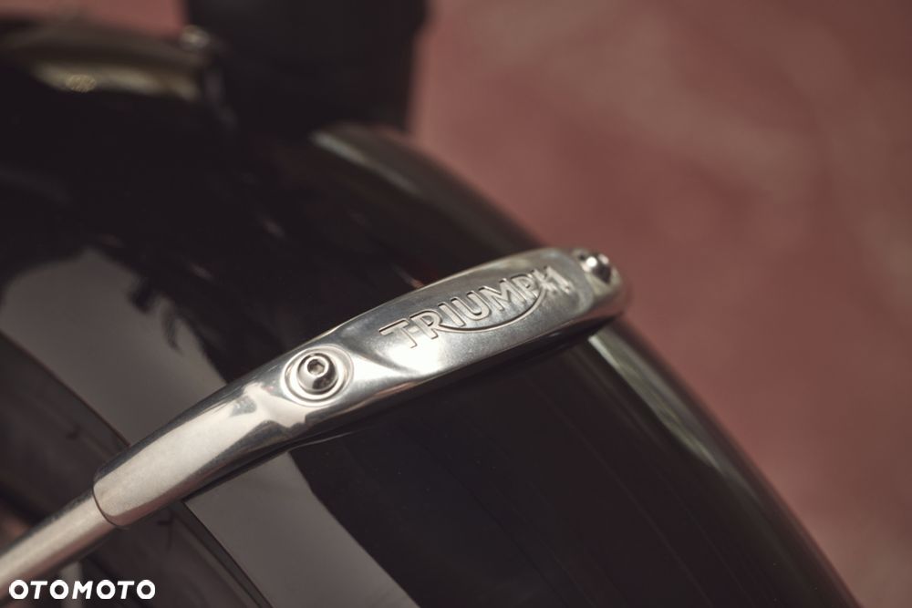 Triumph Bonneville - 7