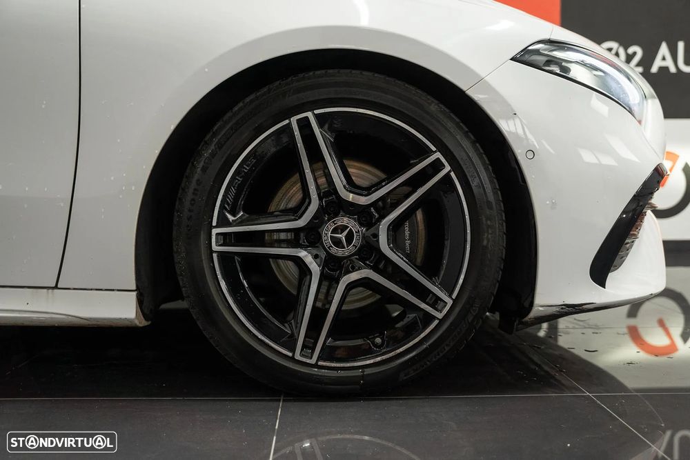 Mercedes-Benz A 200 Limousine AMG Line Aut. - 3