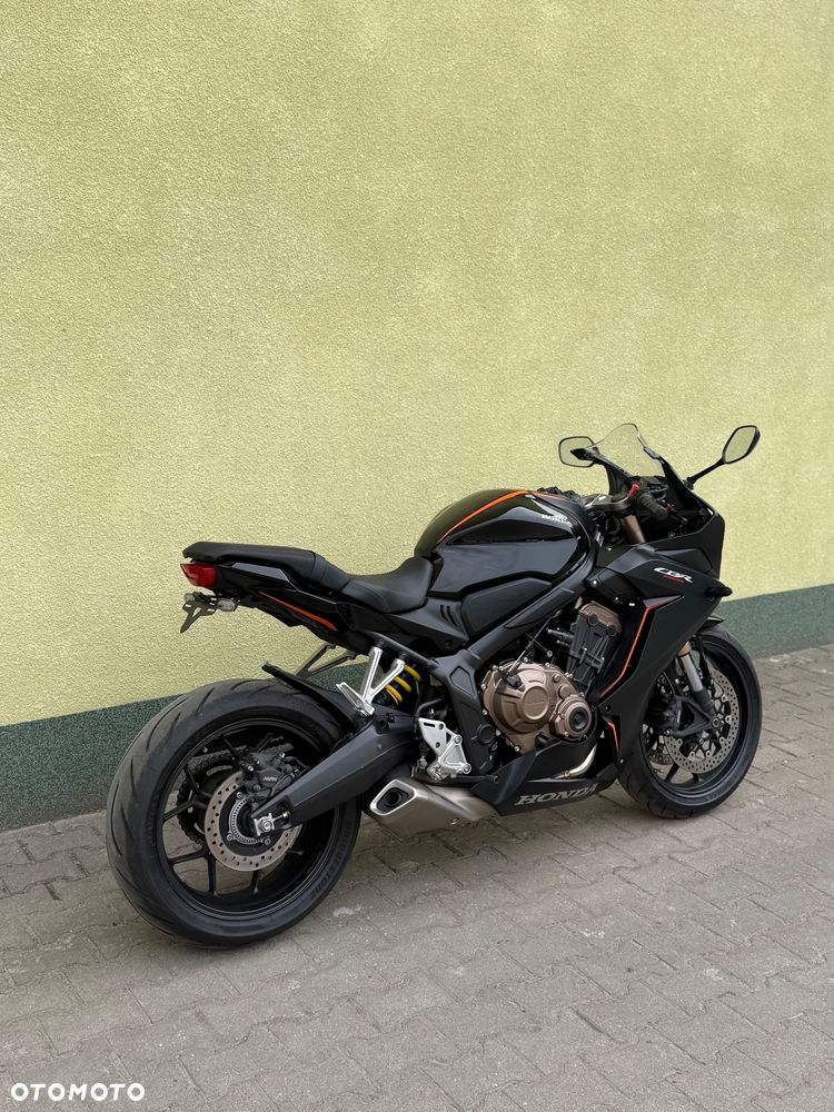 Honda CBR - 11