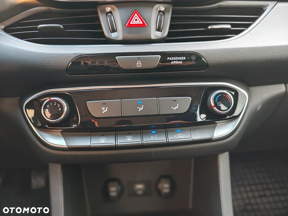 Hyundai i30 1.5 DPI Modern - 10