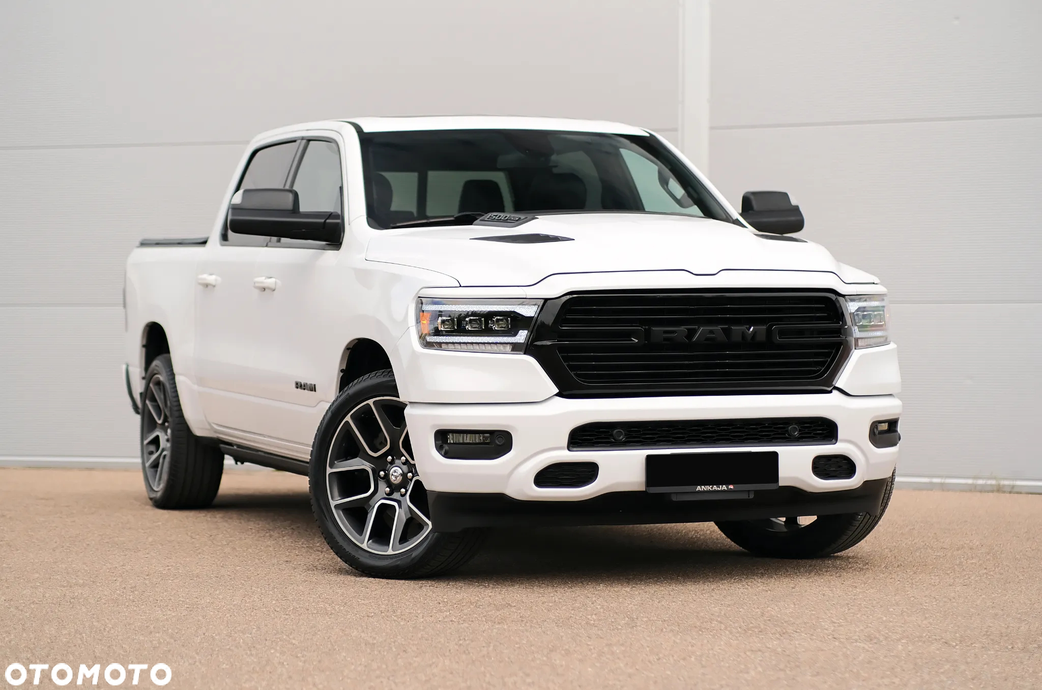RAM 1500 5.7 Crew Cab Shortbed Laramie Sport - 6