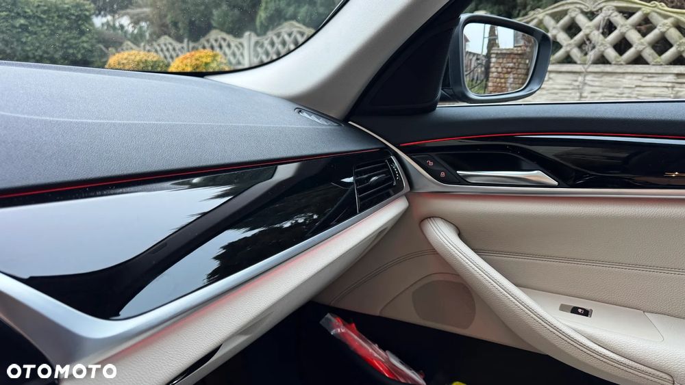 BMW Seria 5 520d Sport Line - 27