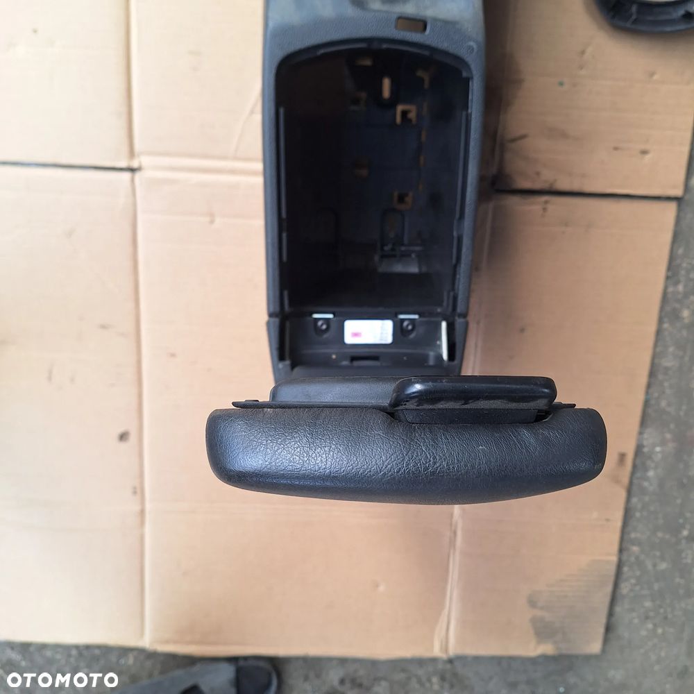 Tunel srodkowy podlokietnik peugeot 308 - 4