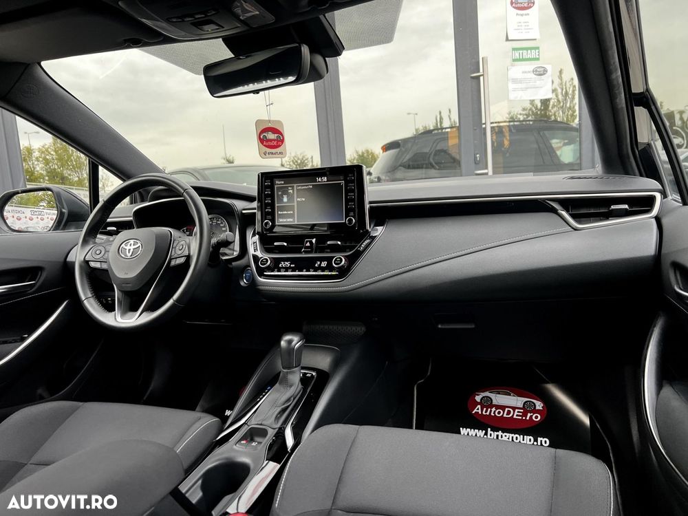 Toyota Corolla - 6