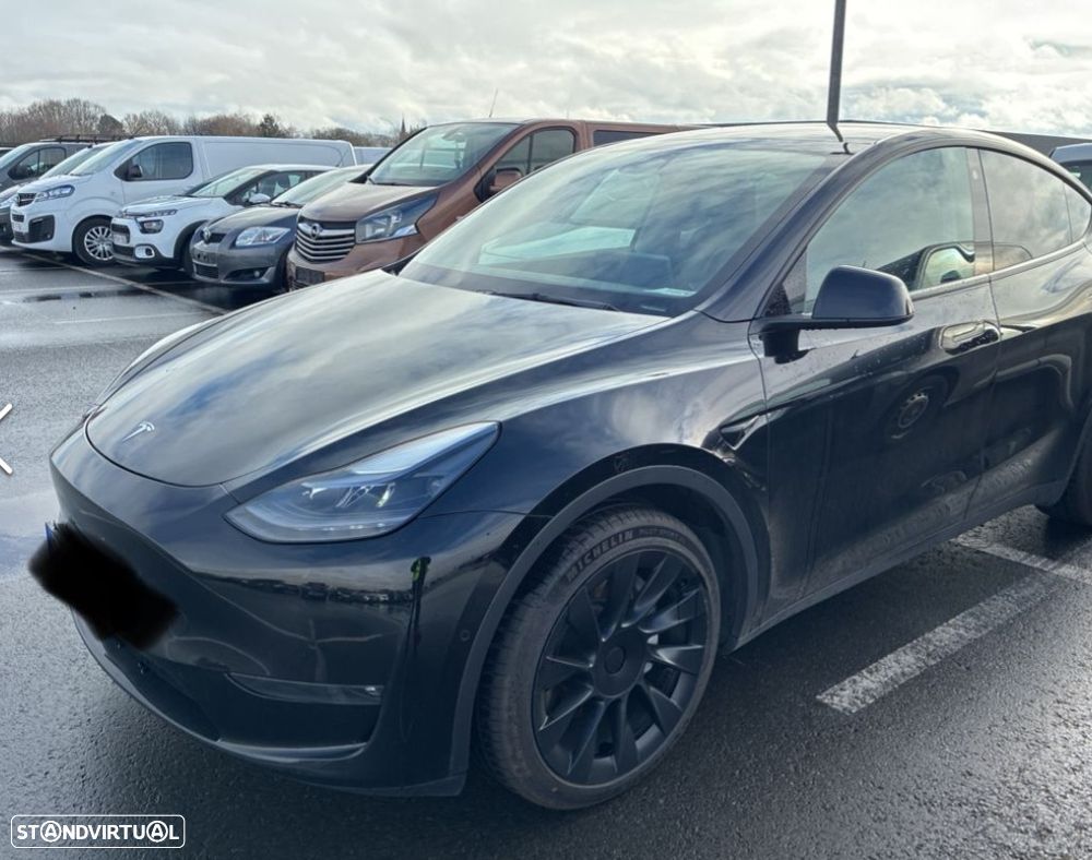 Tesla Model Y Long Range RWD - 3