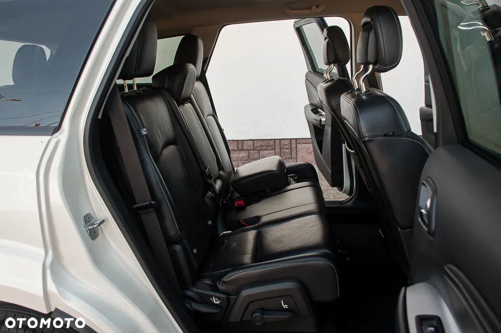 Fiat Freemont 2.0 Multijet 16V DPF Automatik Allrad Black Code - 21