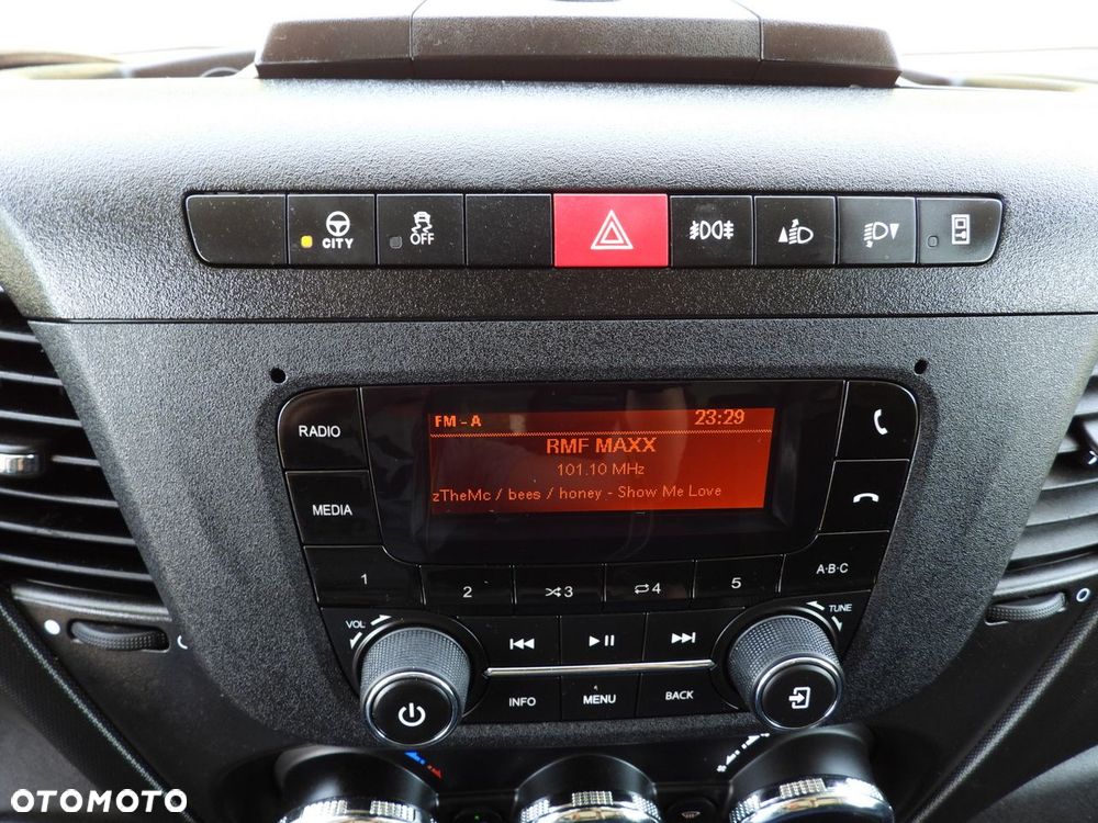Iveco DAILY 35S18 PLANDEKA 10 PALET WEBASTO TEMPOMAT LEDY PNEUMATYKA KLIMATYZACJA  180KM - 36