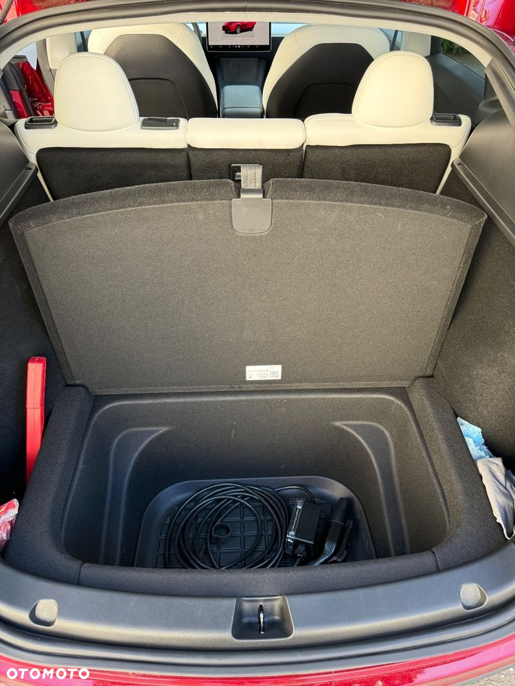 Tesla Y Model Long Range Dual Motor AWD - 11