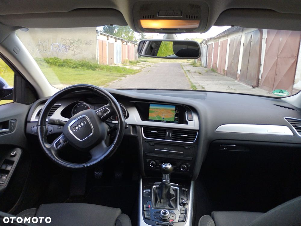 Audi A4 Avant 2.0 TFSI quattro Ambiente - 11