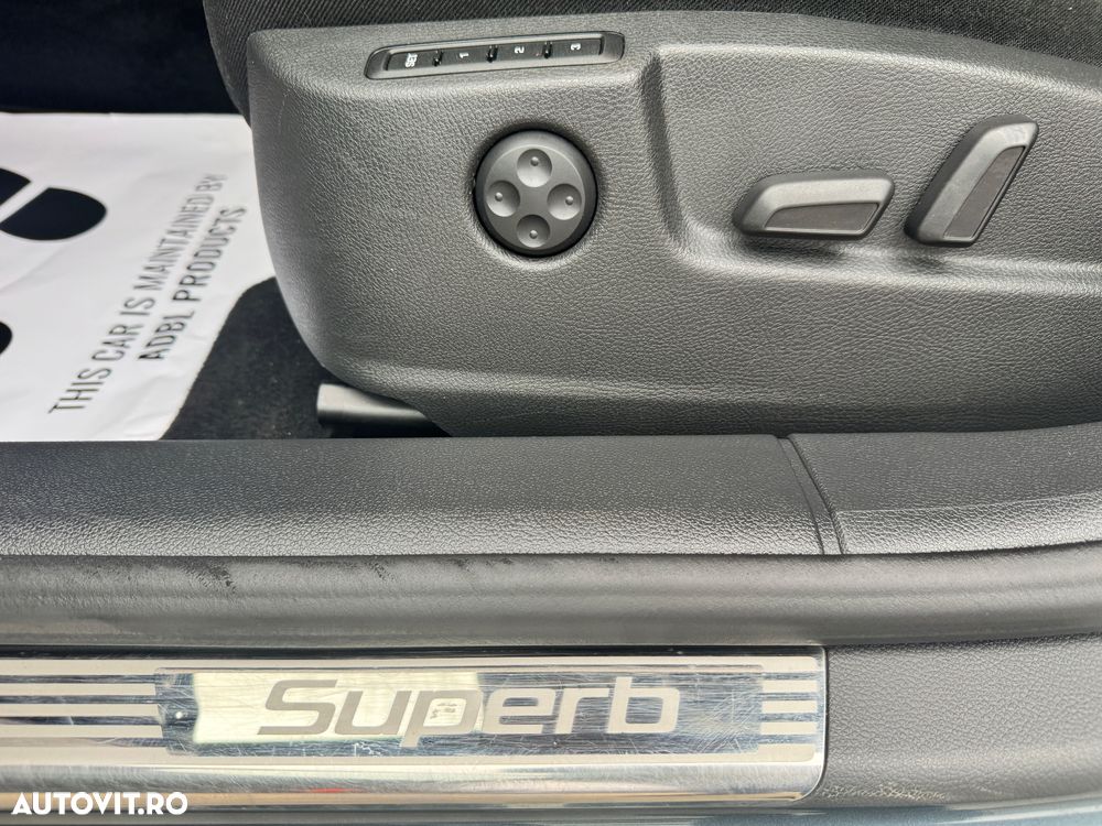 Skoda Superb 2.0 TDI Green tec DSG Elegance - 14