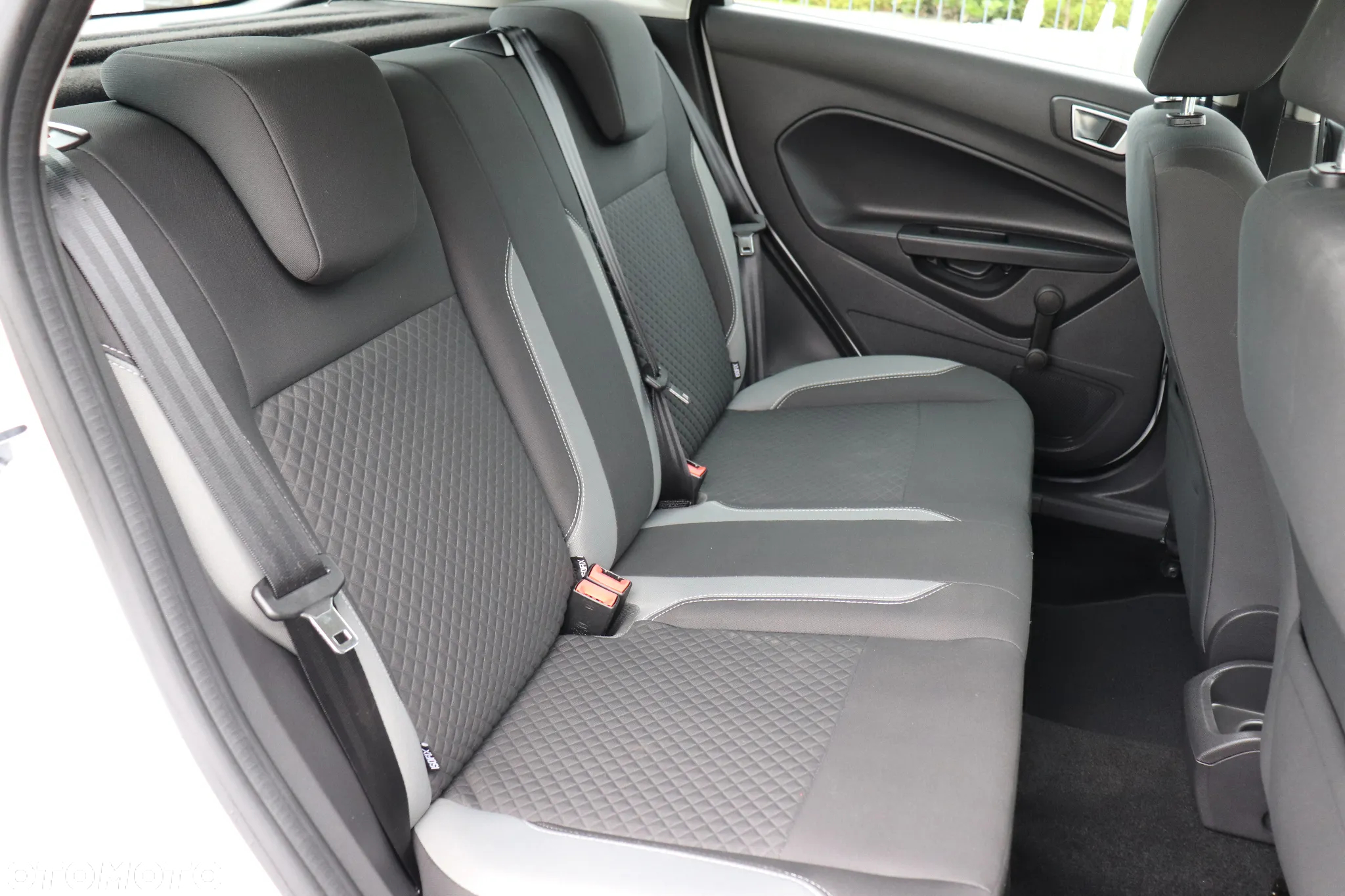 Ford Fiesta 1.0 EcoBoost Champions Edition - 13