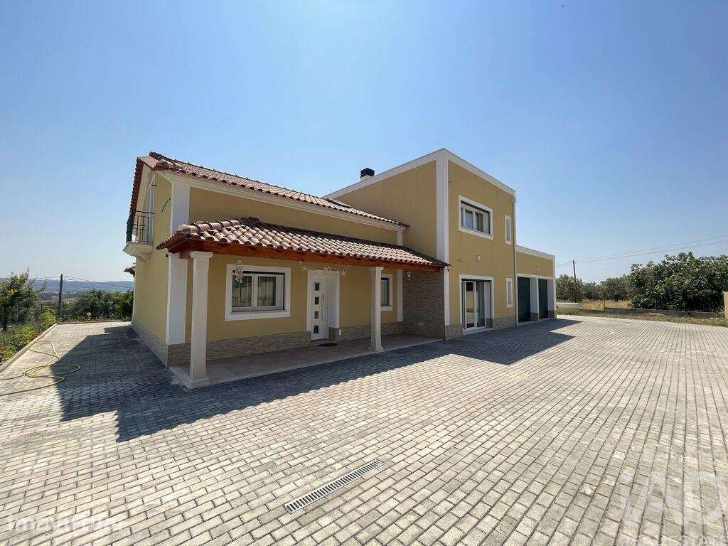 Casa / Villa T5 em Tomar e Santa Maria dos Olivais de 270 m2 - Grande imagem: 2/40