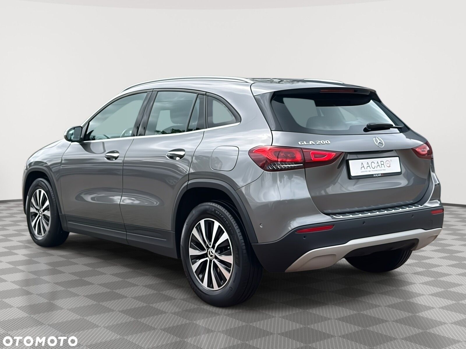 Mercedes-Benz GLA 200 Progressive - 2