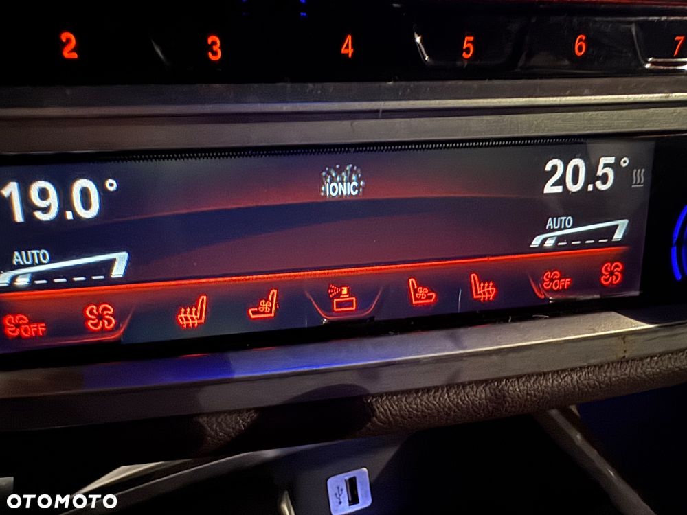 BMW Seria 7 750Ld xDrive - 25