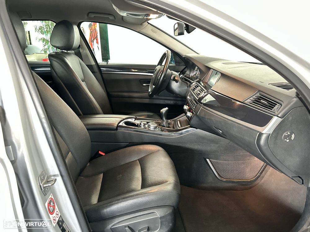 BMW 520 d Line Luxury - 27