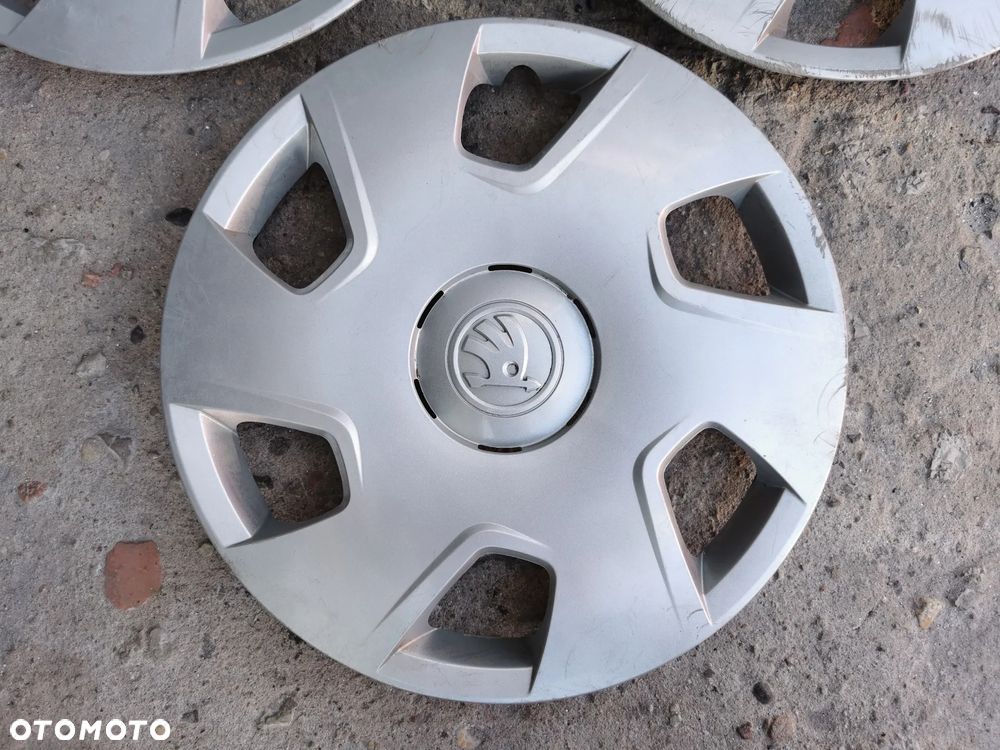 Skoda Octavia Fabia Yeti Roomster Kołpaki 15" 3 szt - 2