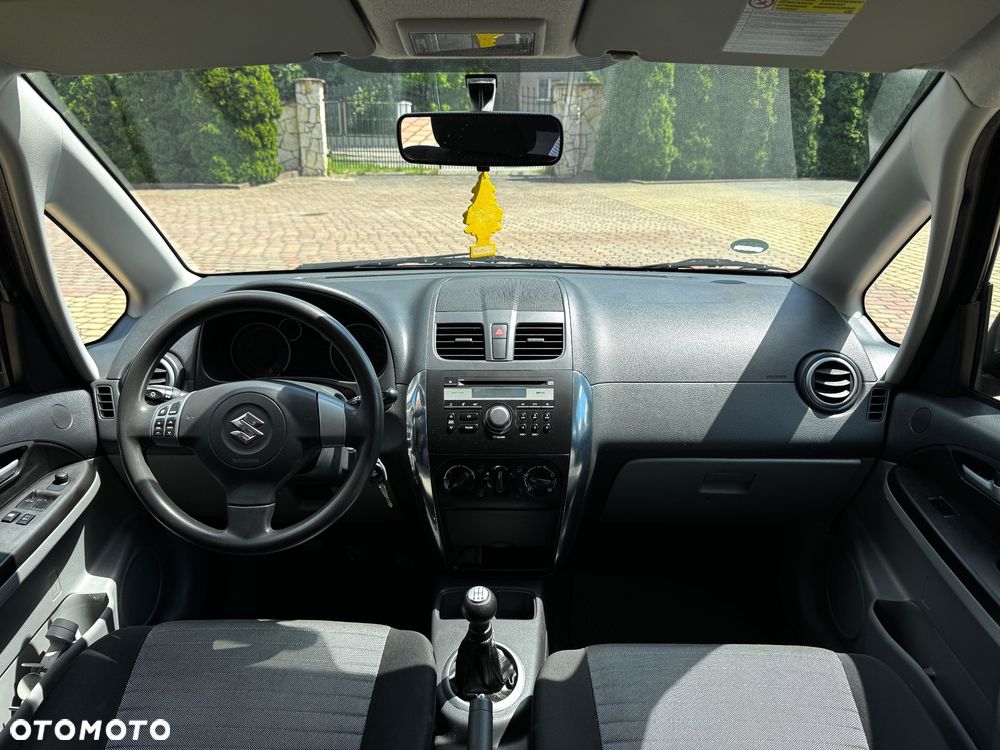 Suzuki SX4 1.6 Premium - 10