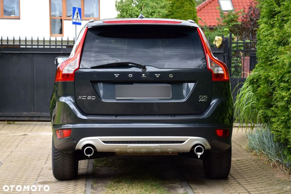 Volvo XC 60 D5 AWD RDesign - 8